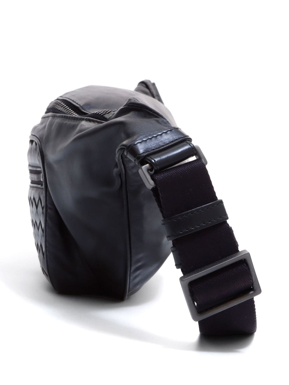 Pre-owned Bottega Veneta Intrecciato Panelling Front-zip Belt Bag In Black