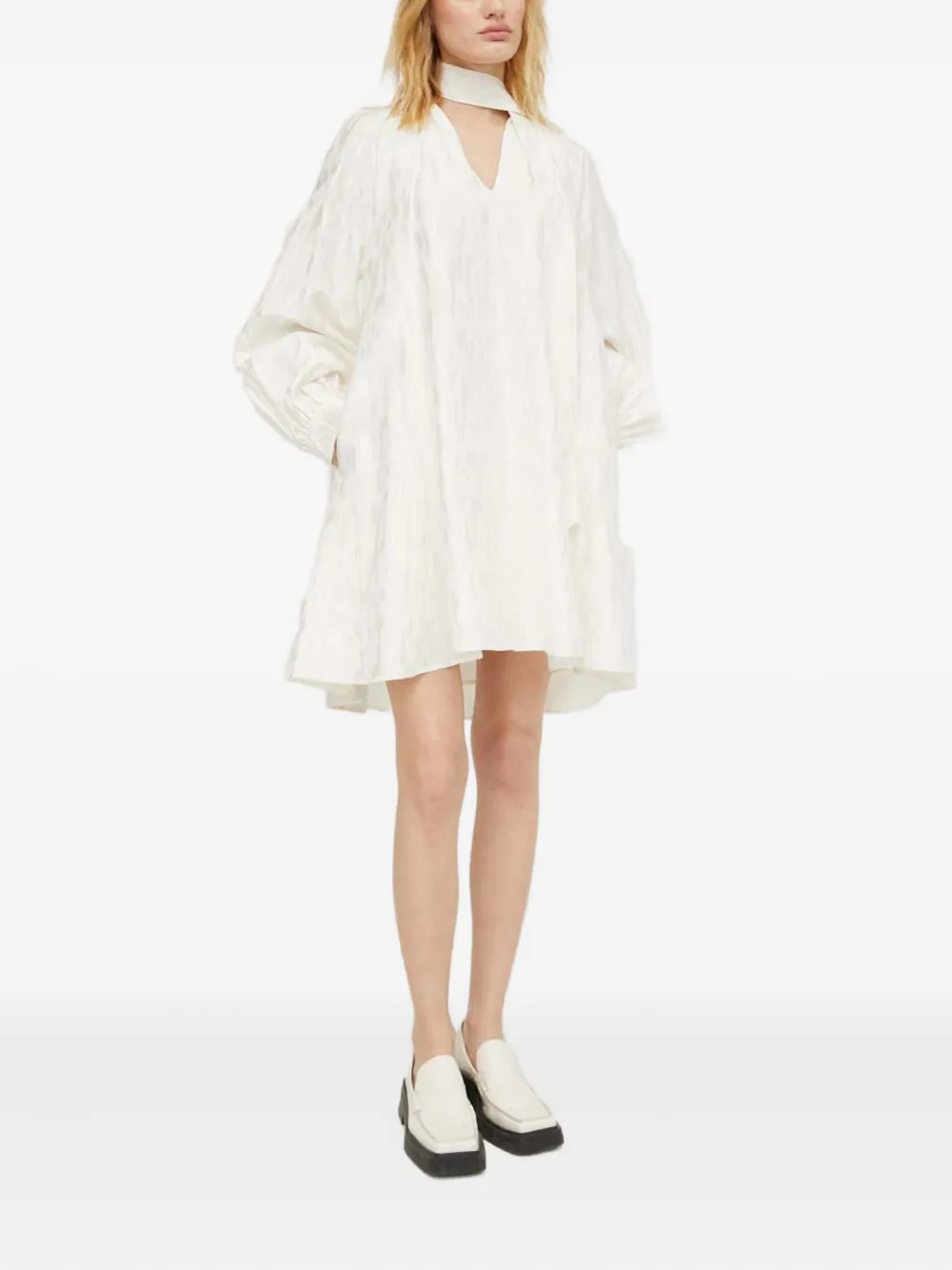 SAMSOE SAMSOE Savera mini-jurk met gestrikte taille en V-hals - Wit