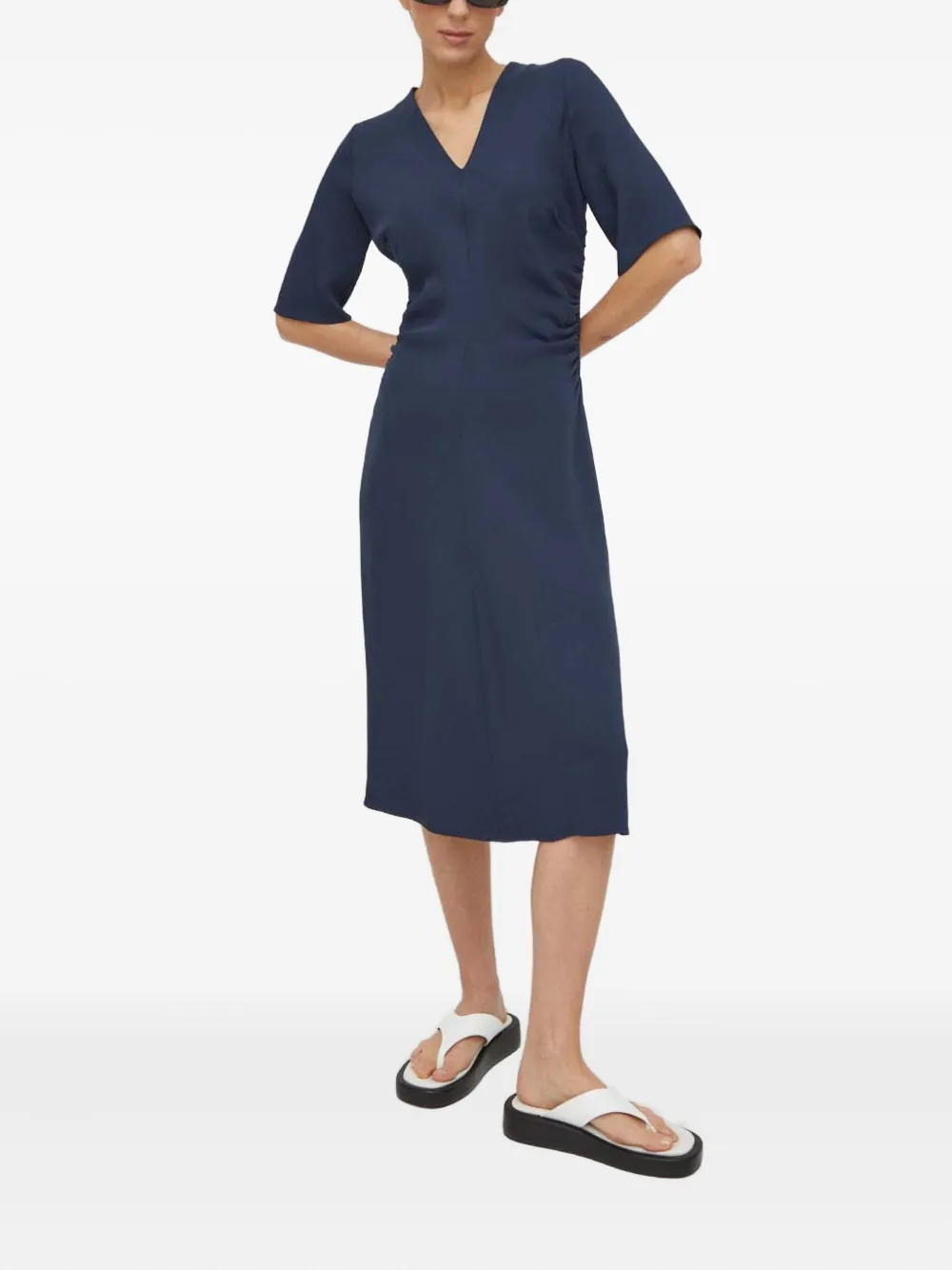 SAMSOE SAMSOE Samailey gesmockte midi-jurk met V-hals - Blauw