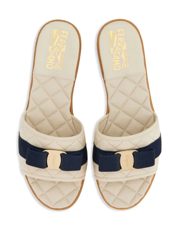 サンダル・ミュール SALVATORE FERRAGAMO VARA BOW SLIDE Ferragamo Salvatore Ferragamo Ladies Black Patent Calfskin