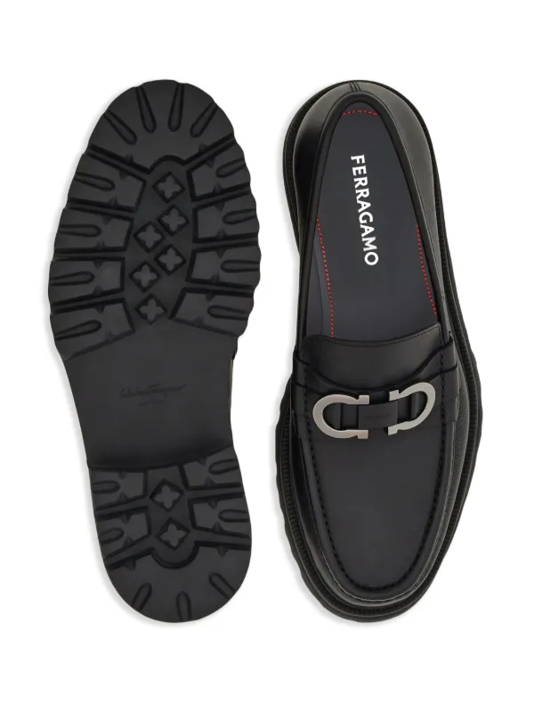 Ferragamo ガンチーニバックル ローファー | ブラック | FARFETCH JP