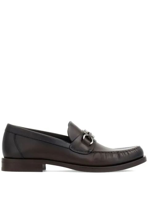 Ferragamo mocasines con detalles Gancini