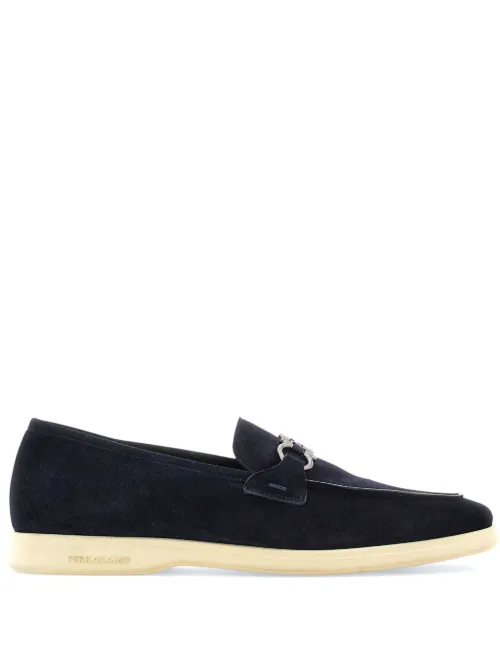 Mocassins en daim à plaque Gancini - Ferragamo - Modalova