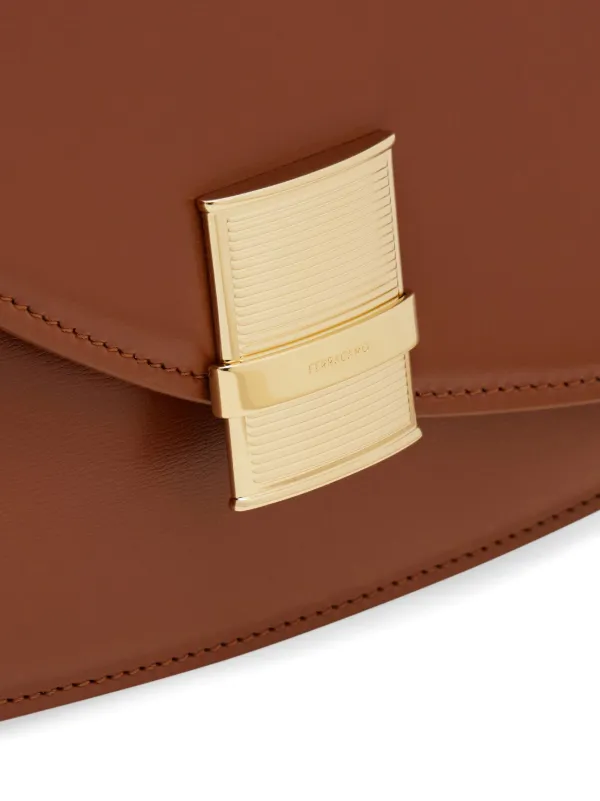 Ferragamo Fiamma ショルダーバッグ M | ブラウン | FARFETCH JP