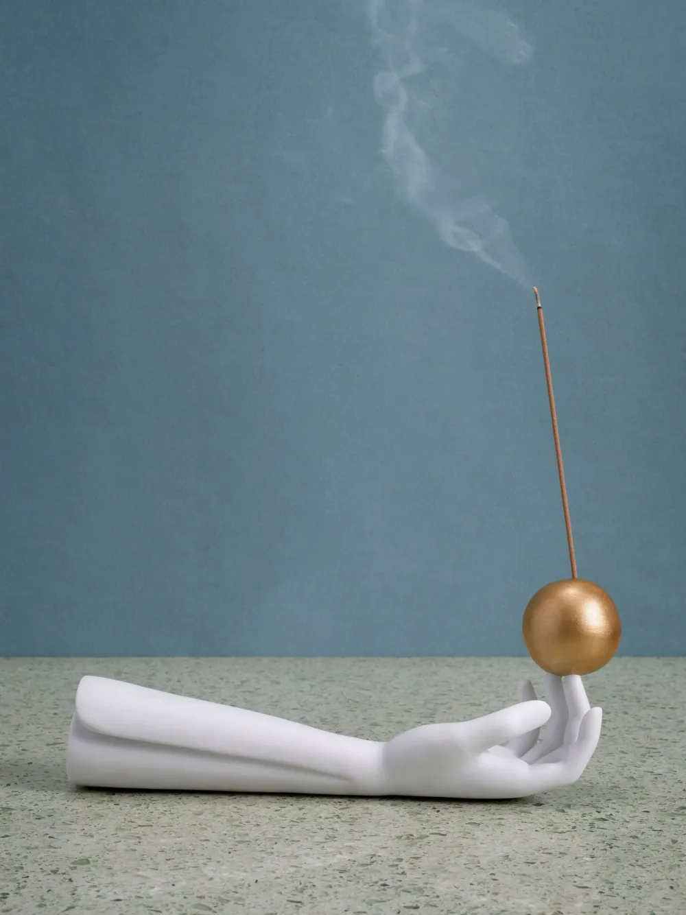 L'objet Atlas Incense Holder In White