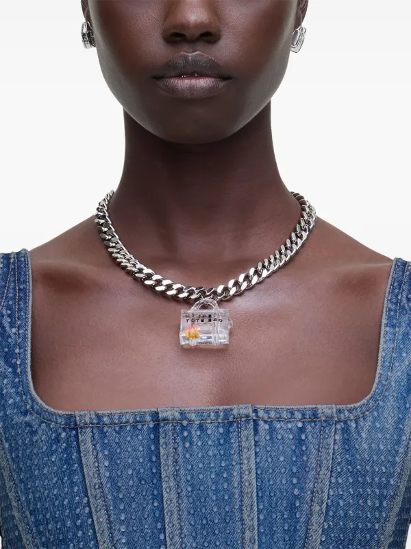 【関税込み】The Tote Bag Necklace - Marc Jacobs - l - Go The Tote Bag Necklace | Marc Jacobs | Official Site