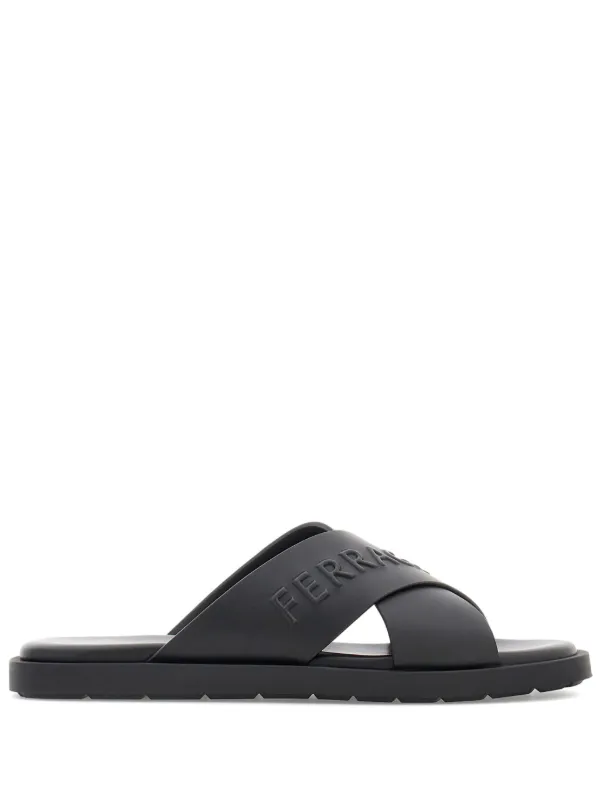 【送料&関税込】Ferragamo Leather Sandals With Logo Ferragamo logo-print Leather Sandals | Black | FARFETCH