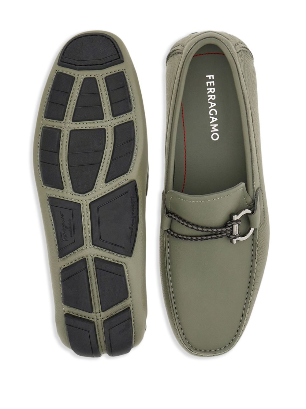 Ferragamo Leren loafers met gancini plakkaat Grijs