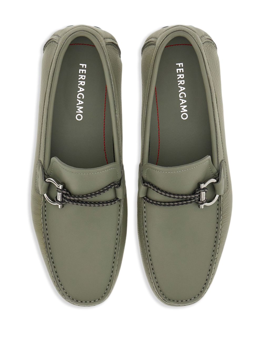 Ferragamo Leren loafers met gancini plakkaat Grijs