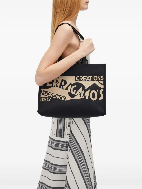 Ferragamo Venna ハンドバッグ M | ブラック | FARFETCH JP