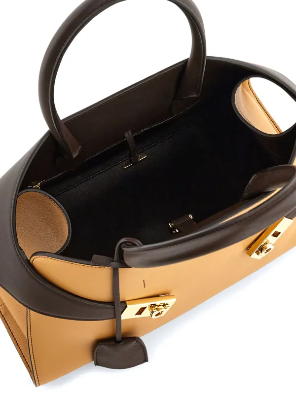 Ferragamo Hug S レザーハンドバッグ Ferragamo Hug レザーハンドバッグ S | ブラウン | FARFETCH JP