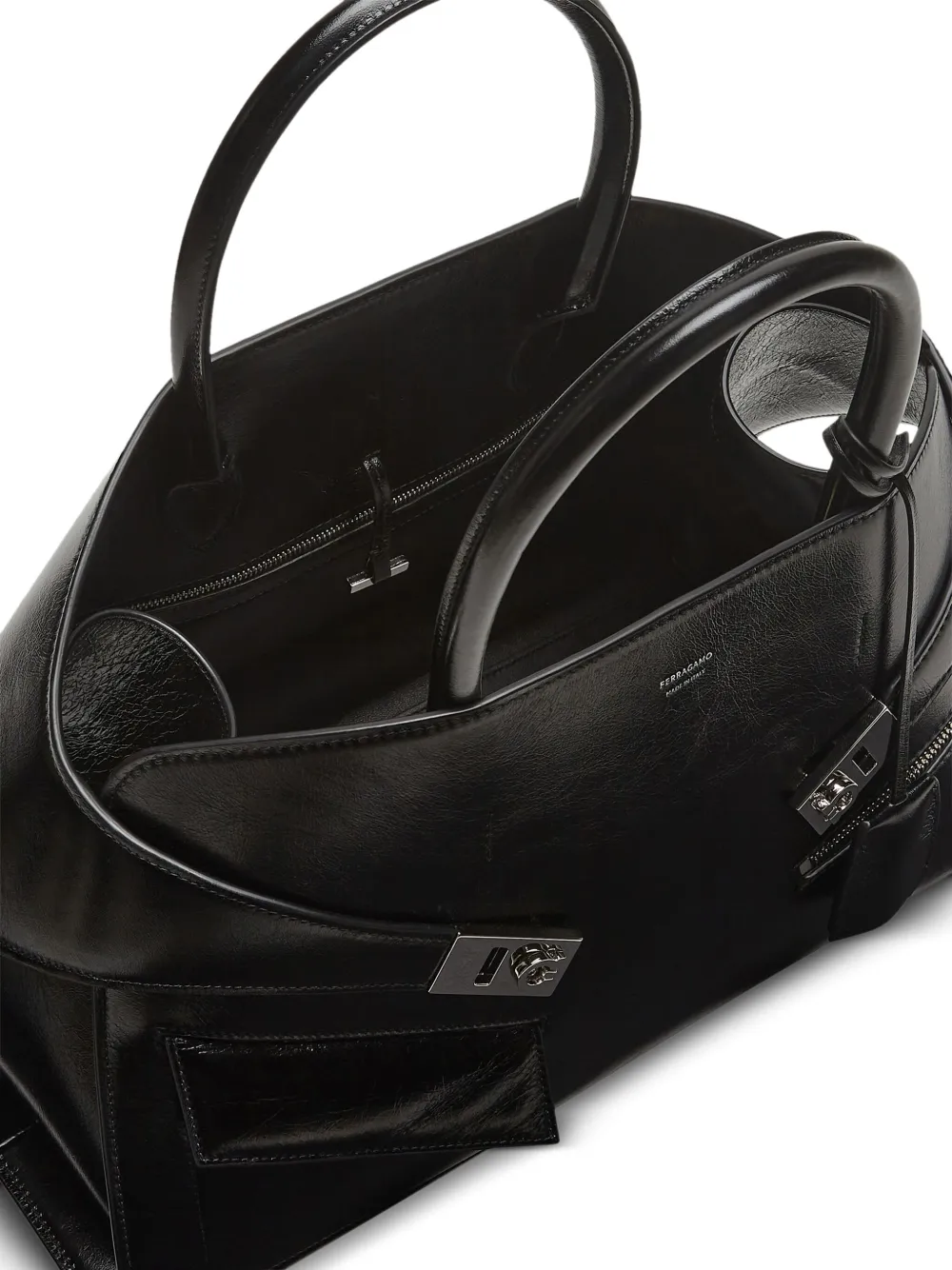 Ferragamo Hug medium handtas Zwart