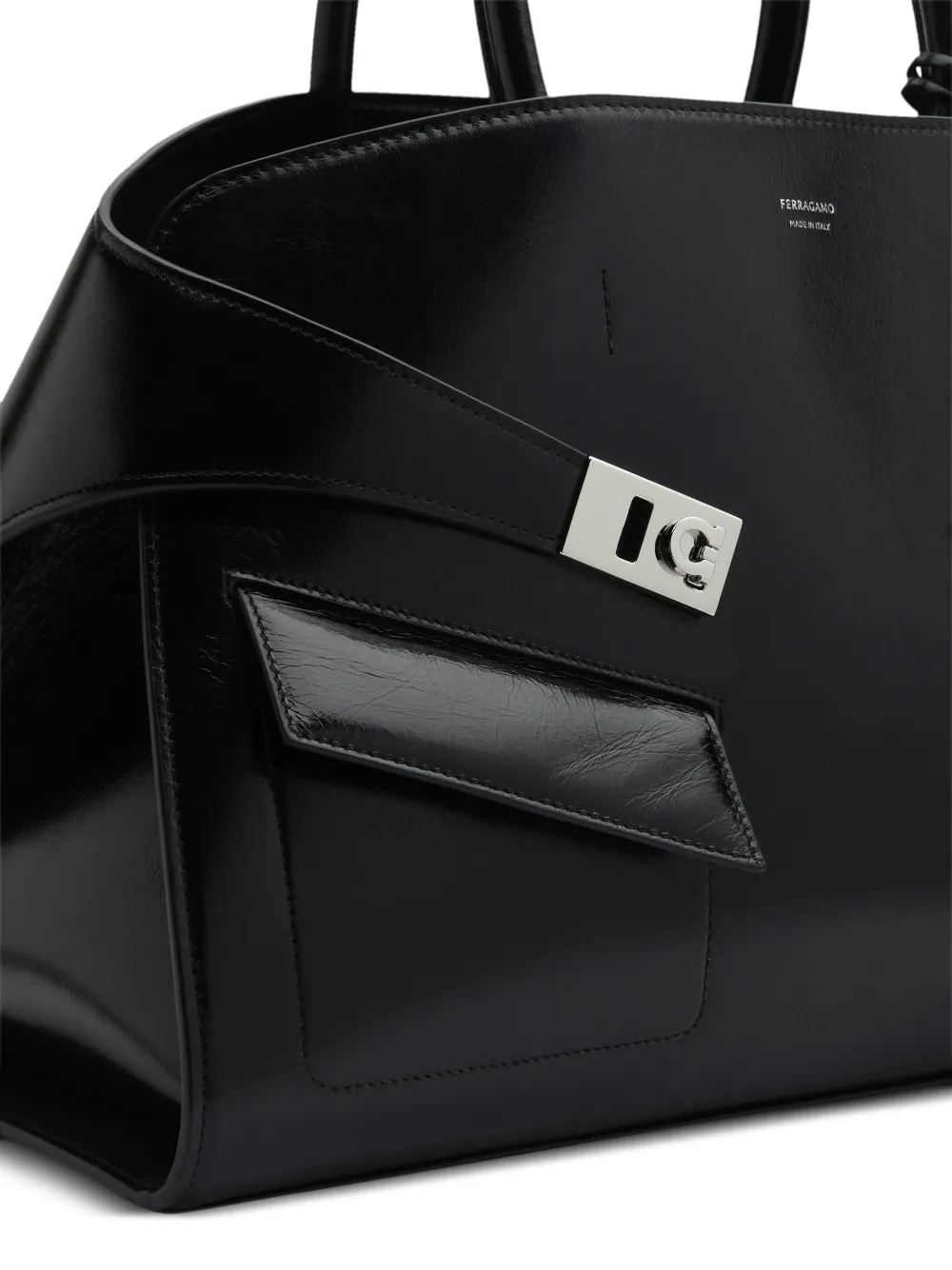 Ferragamo Hug medium handtas Zwart