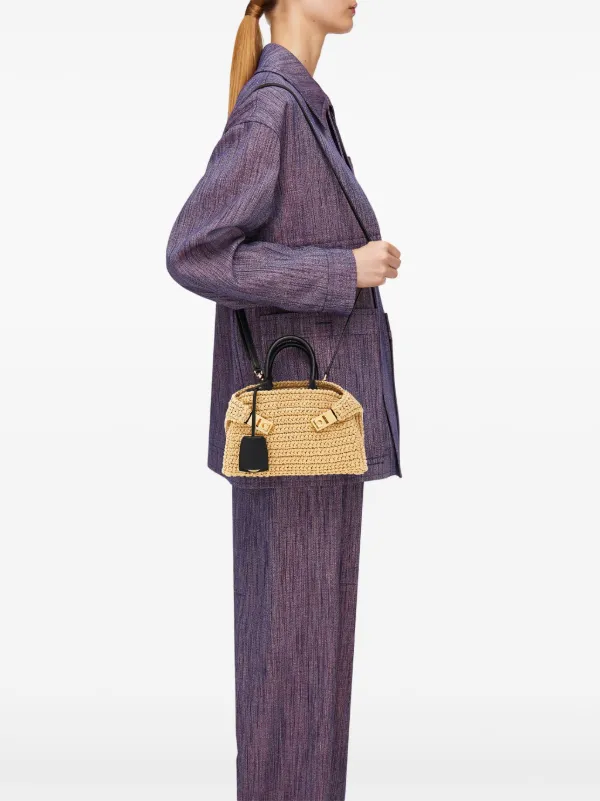 トートバッグ SALVATORE FERRAGAMO Raffia Mini Hug Handbag Ferragamo Hug Raffia Mini Bag | Neutrals | FARFETCH
