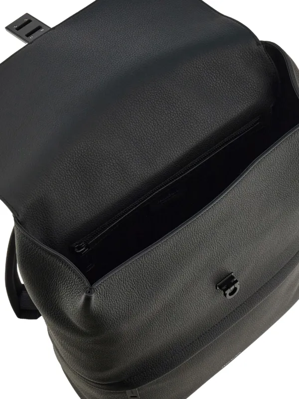 Ferragamo ブラック ラバライズド カーフスキン バックパック Backpack - Men | Ferragamo