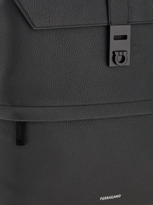 Ferragamo ブラック ラバライズド カーフスキン バックパック Backpack - Men | Ferragamo