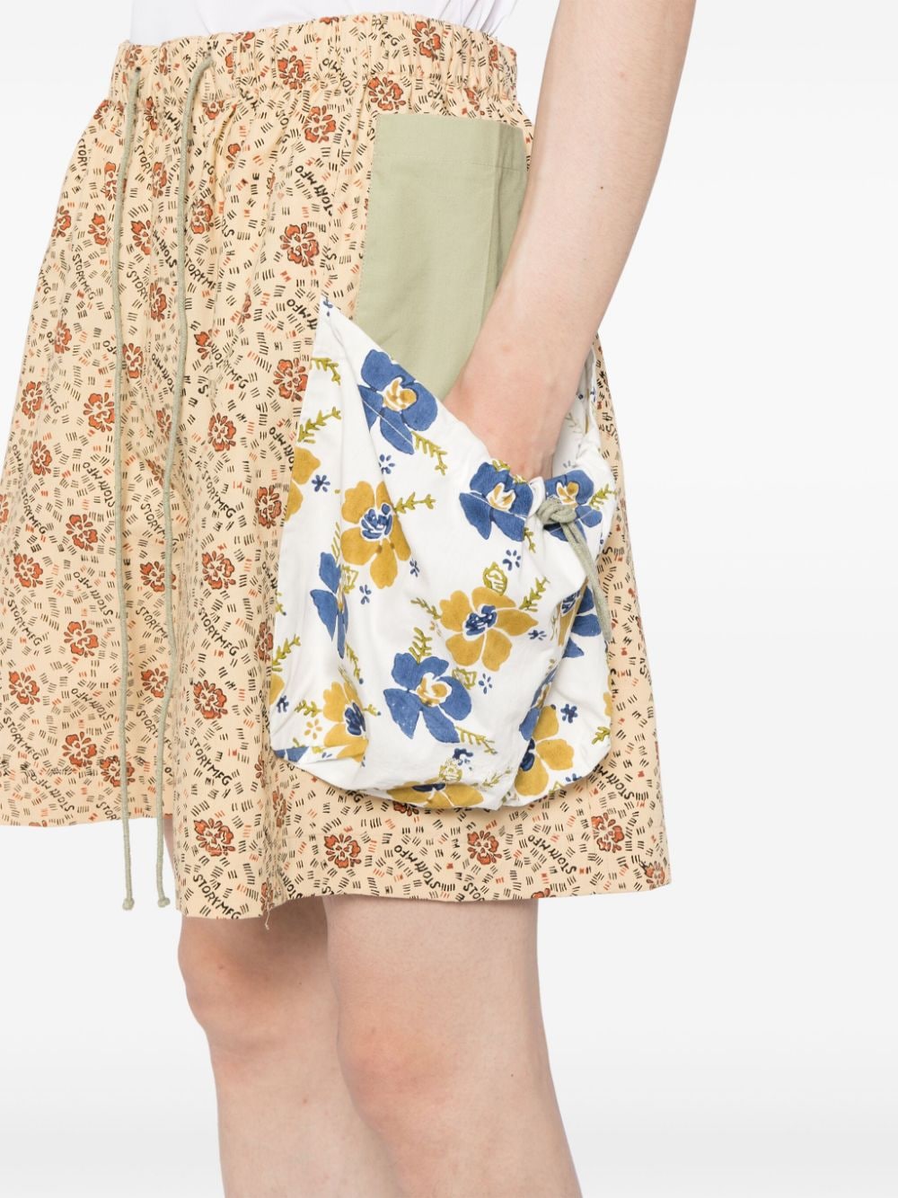 Shop Story Mfg. Contrast Floral-print Organic Cotton Shorts In Brown