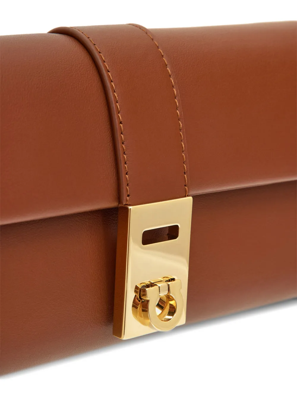 Ferragamo Gancini clutch Bruin