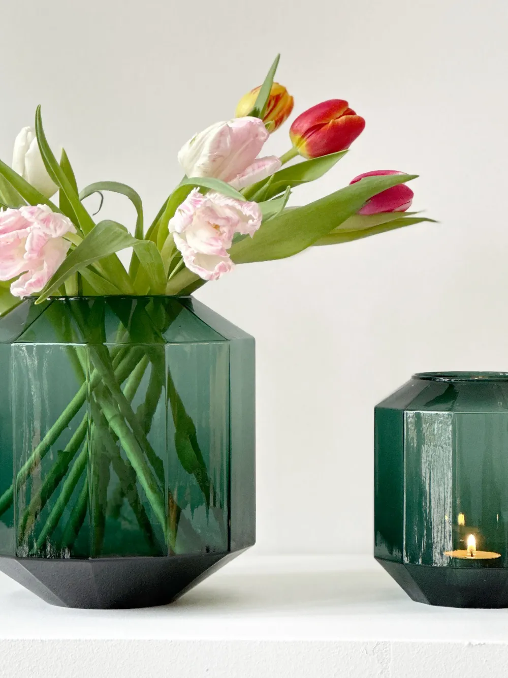 Xlboom Medium Bliss Glass Vase (20cm X 20cm) In Green