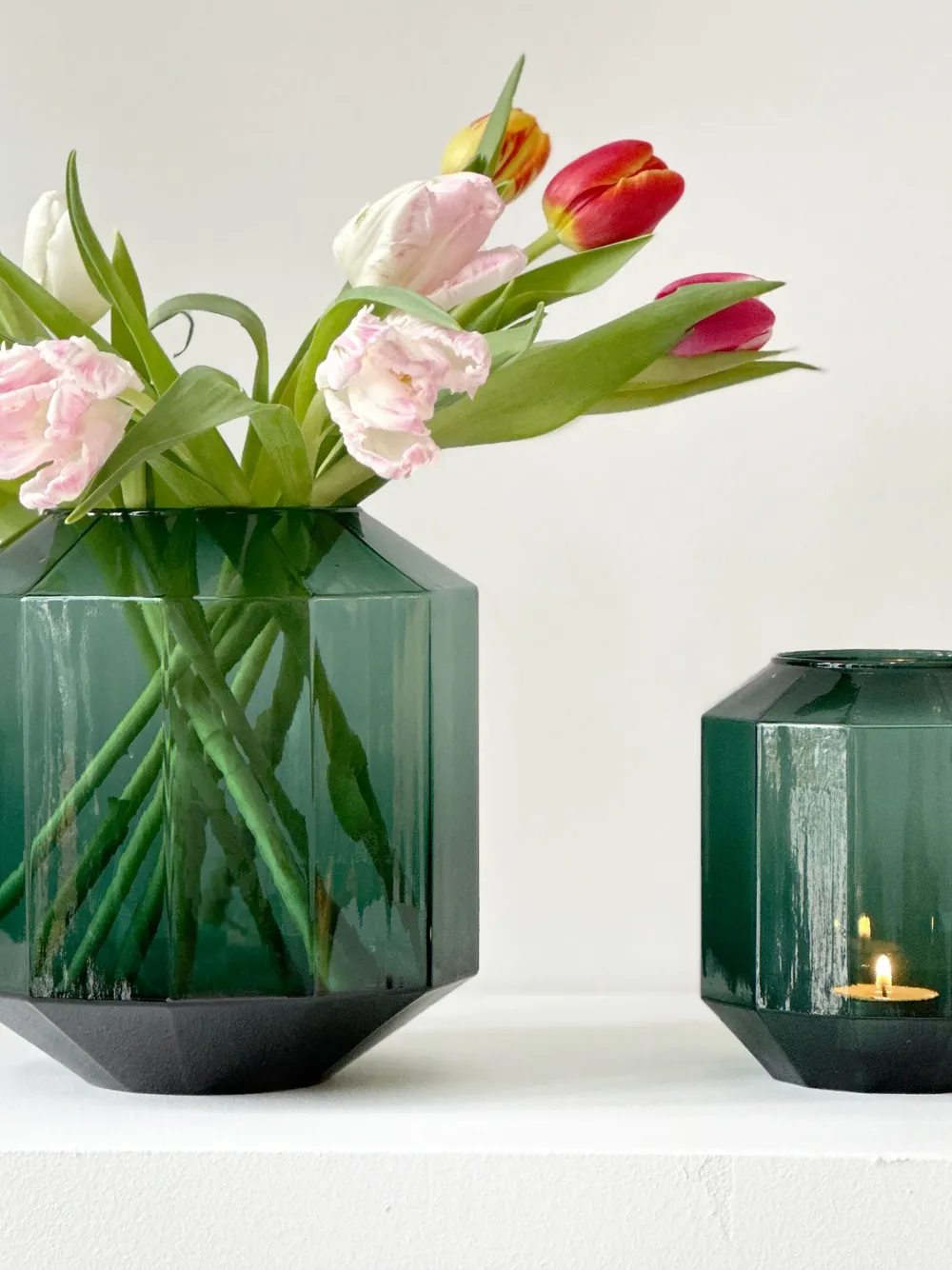 Xlboom Small Bliss Glass Vase (14cm X 16cm) In Green