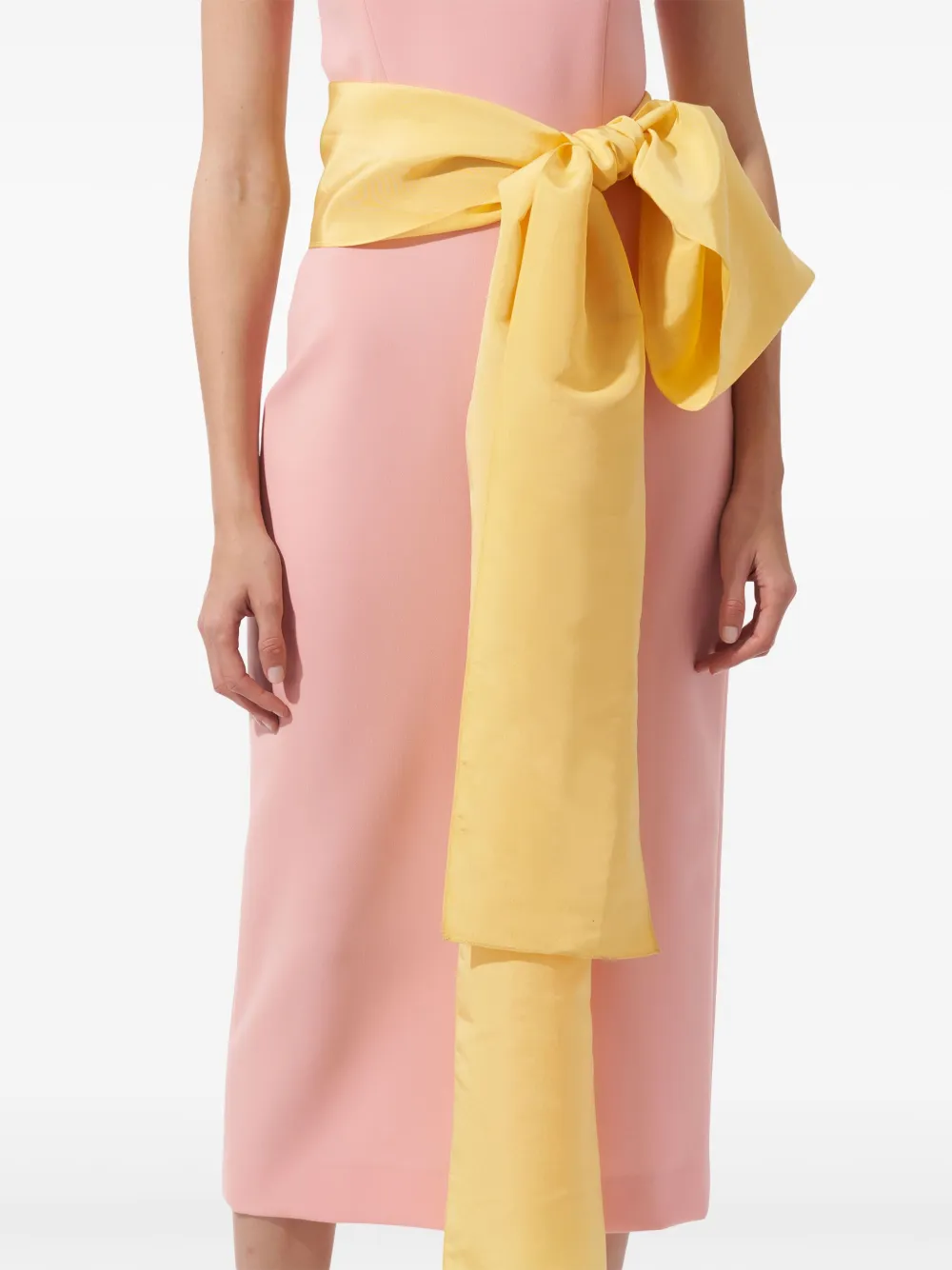 Carolina Herrera Midi-jurk met ceintuur Roze