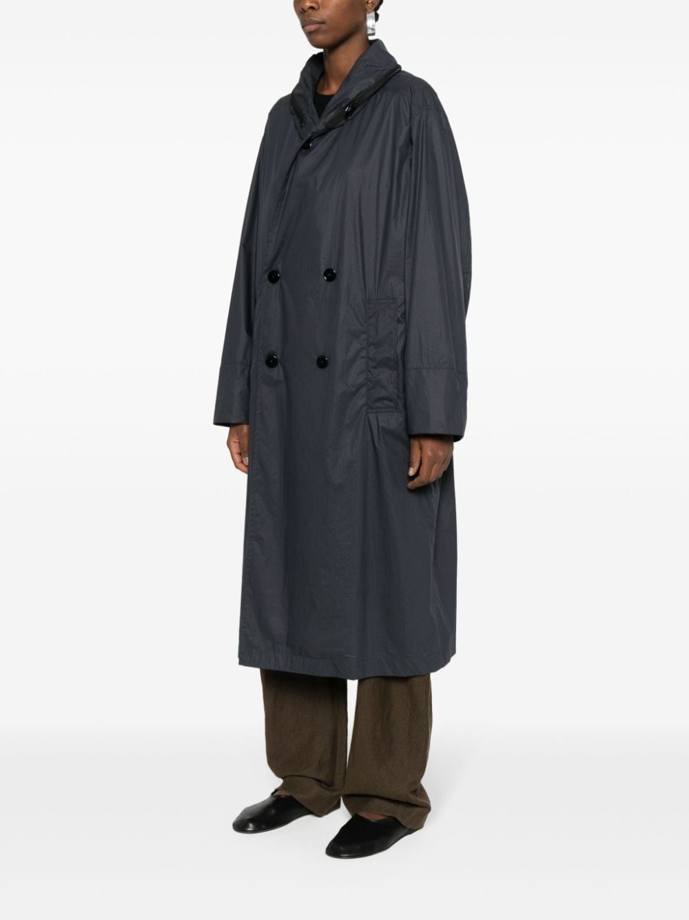 Shop Lemaire Double-breasted Raincoat In 蓝色