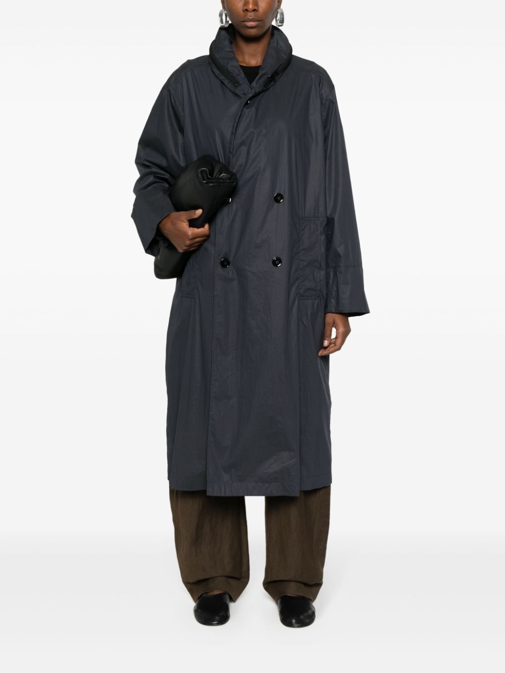 Shop Lemaire Double-breasted Raincoat In 蓝色