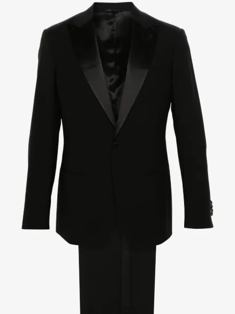 Giorgio Armani traje con motivo en contraste