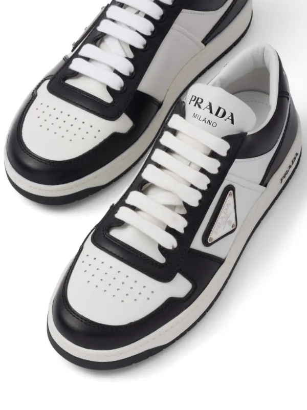 Store Prada sneakers