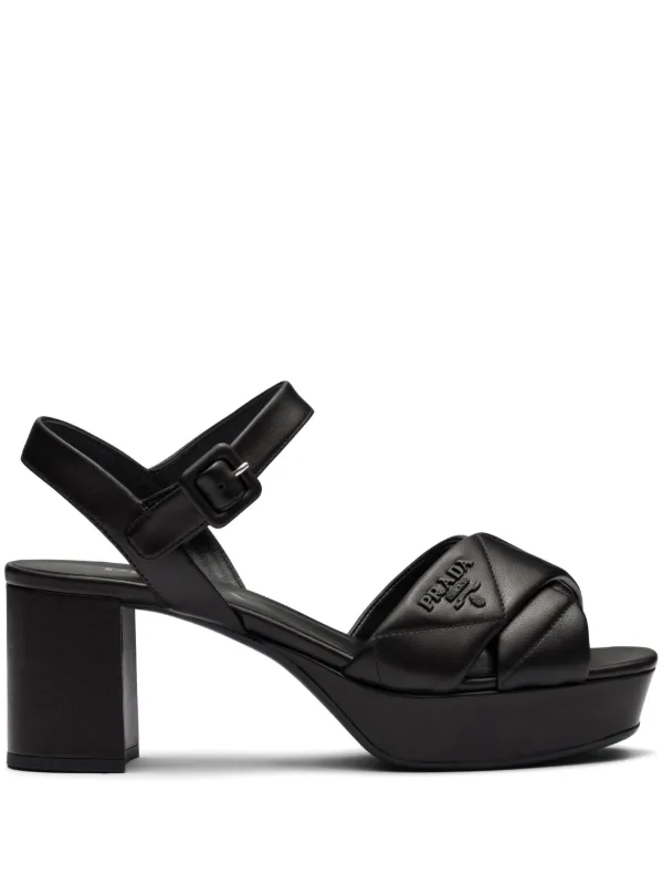 【PRADA】キルティングレザーサンダル Prada キルティング レザーサンダル | ブラック | FARFETCH JP