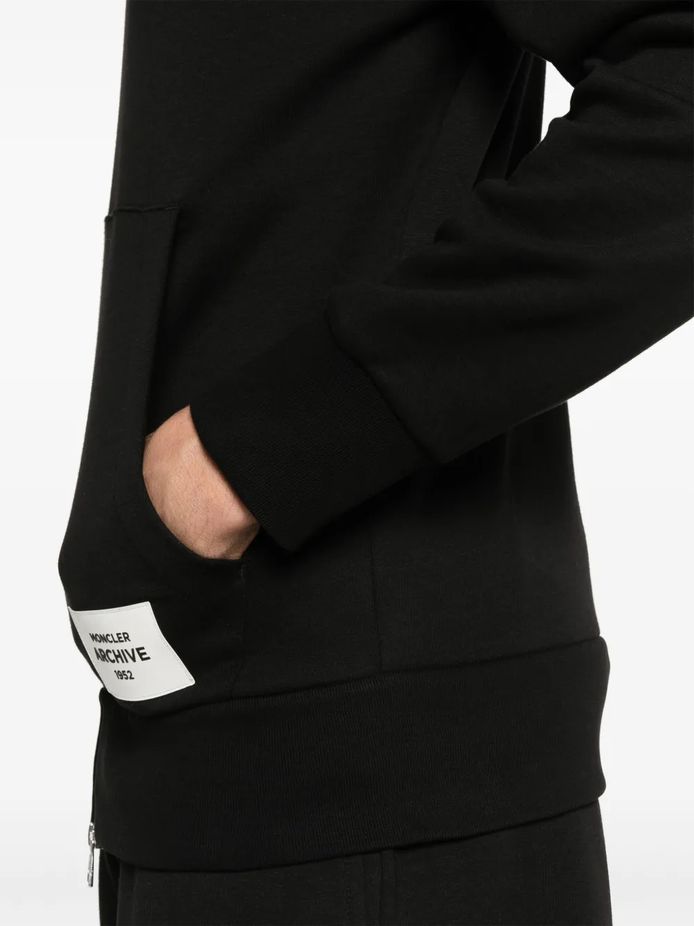 Moncler Hoodie met rits en logo-applicatie Zwart