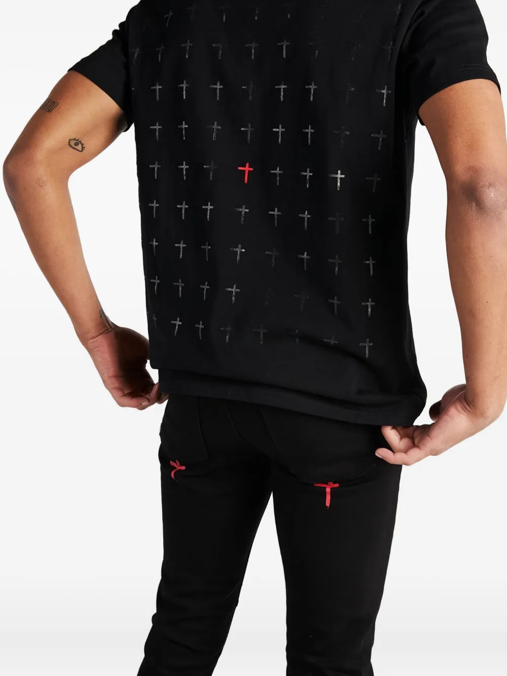 RTA Liam RIP Cross T-shirt Zwart