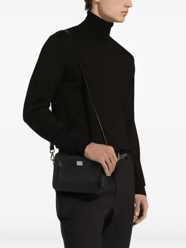 Dolce&Gabbana ロゴプレート ショルダーバッグ ブラック Dolce & Gabbana ロゴプレート ショルダーバッグ | ブラック