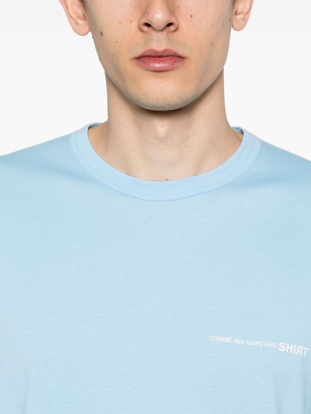 Shop Comme Des Garçons Shirt Logo-print Cotton T-shirt In Blue