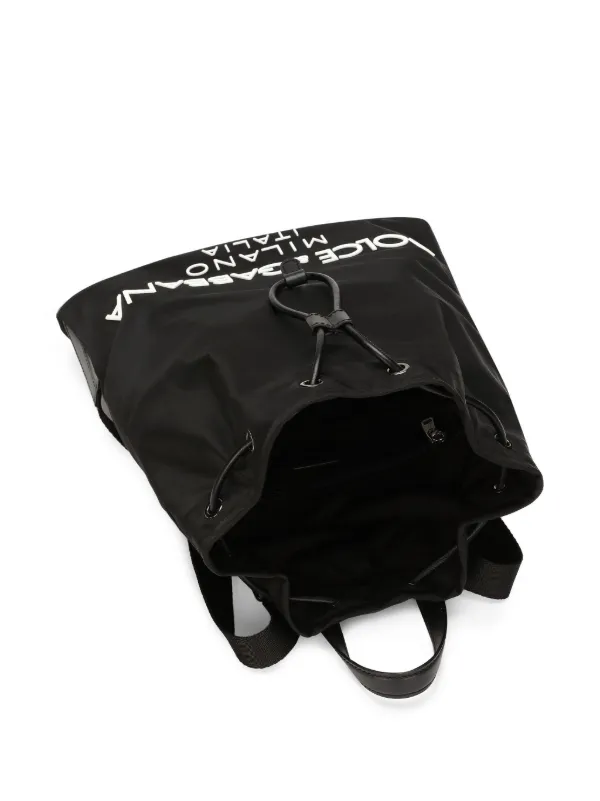 Dolce & Gabbana Mochila Com Estampa De Logo | Preto | FARFETCH BR