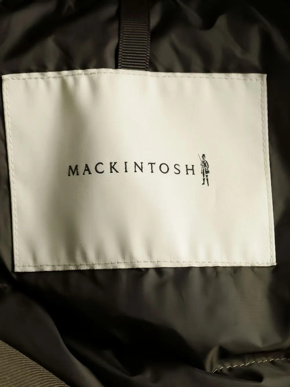 Mackintosh Parka met capuchon en afwerking van imitatiebont Groen