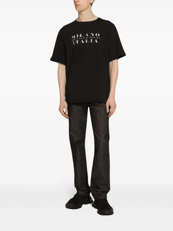 ブラックのメンズ Tシャツ ショートスリーブ バーティカルロゴ