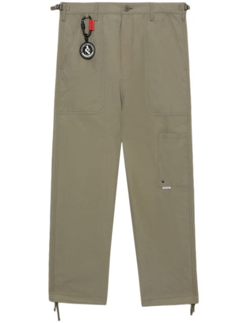 izzue logo-appliqué straight-leg trousers