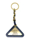 CHANEL Pre-Owned 1994 logo-engraved leather keychain - Gold