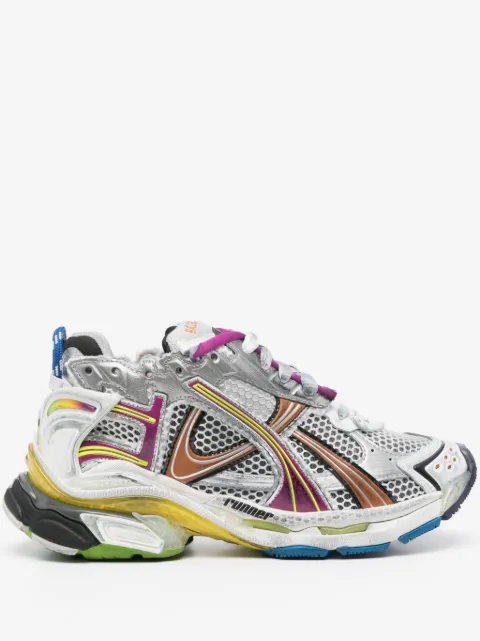 Runner shoes