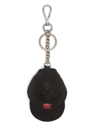 DSQUARED2 ICONブラックキャップ型キーホルダー 23652064_53877422_322.jpg