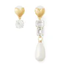 AMBUSH asymmetric pearl stud earrings - Gold