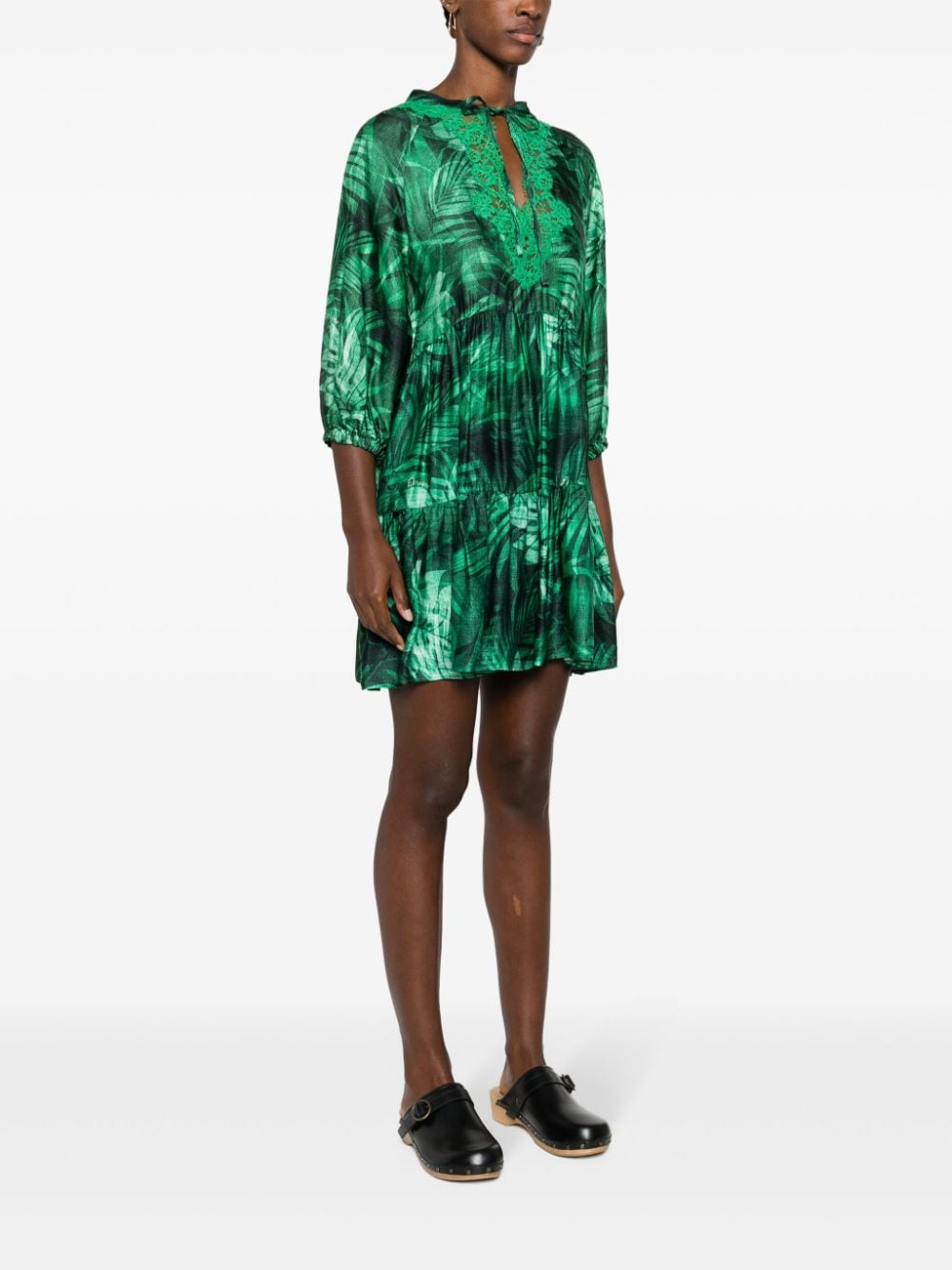 Shop Ermanno Firenze Leaf-print Mini Dress In Green