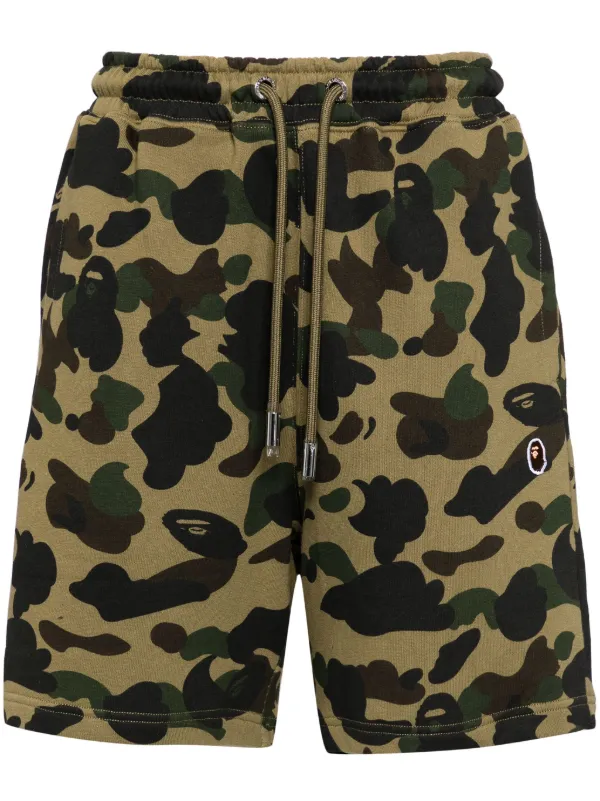 A BATHING APE® カモフラージュ ショートパンツ - Farfetch
