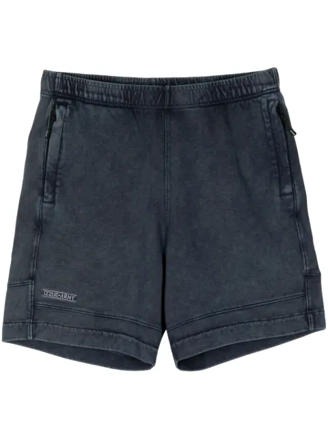 izzue logo-embroidered cotton track shorts