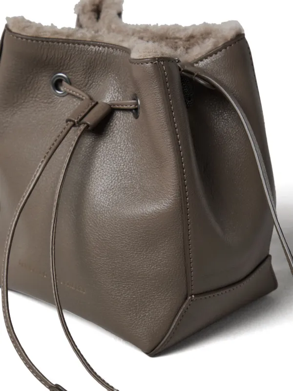 【★カジュアル★】Brunello Cucinelli ☆ BC Duoバケットバッグ Calfskin BC Duo bag for Woman in Pine Cone Brown | Brunello