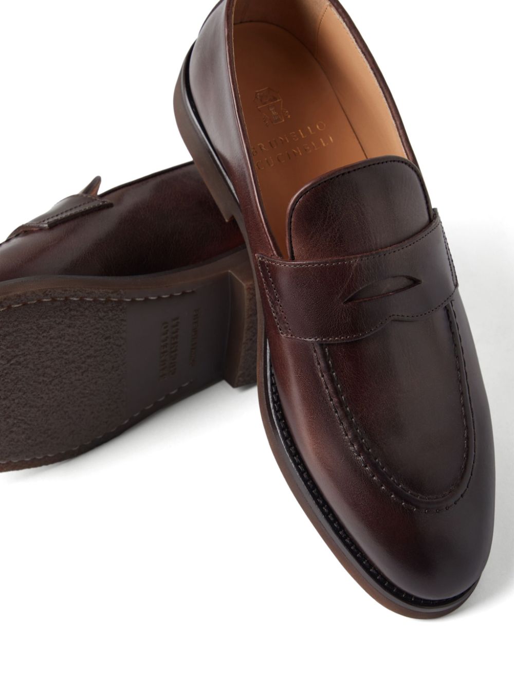 Brunello Cucinelli Leren loafers met gepolijste afwerking Bruin