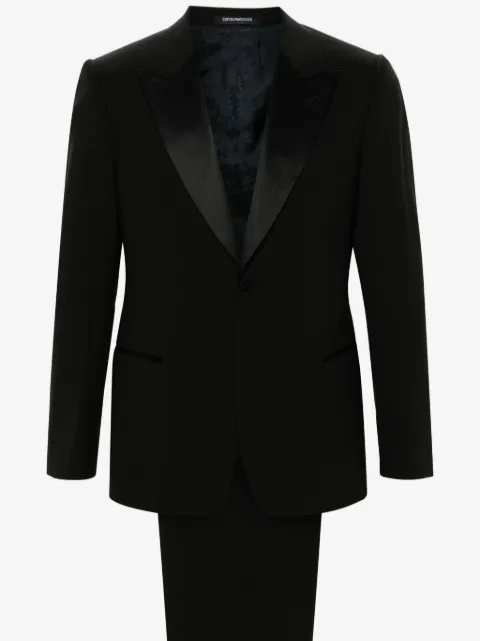 Emporio Armani traje con botones