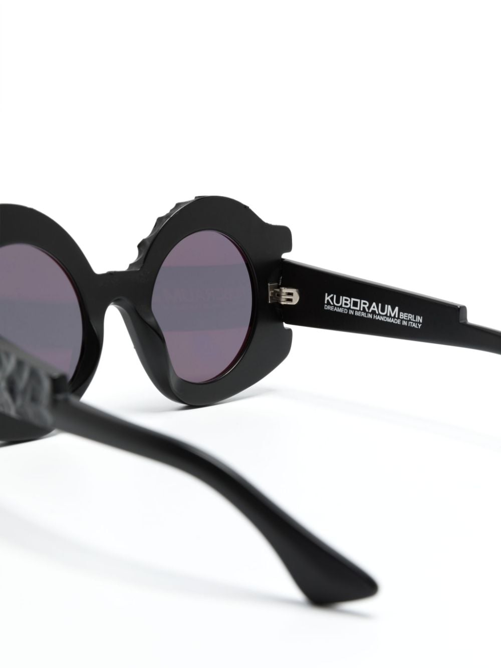 Kuboraum R4 Hypercore zonnebril met oversized montuur Zwart