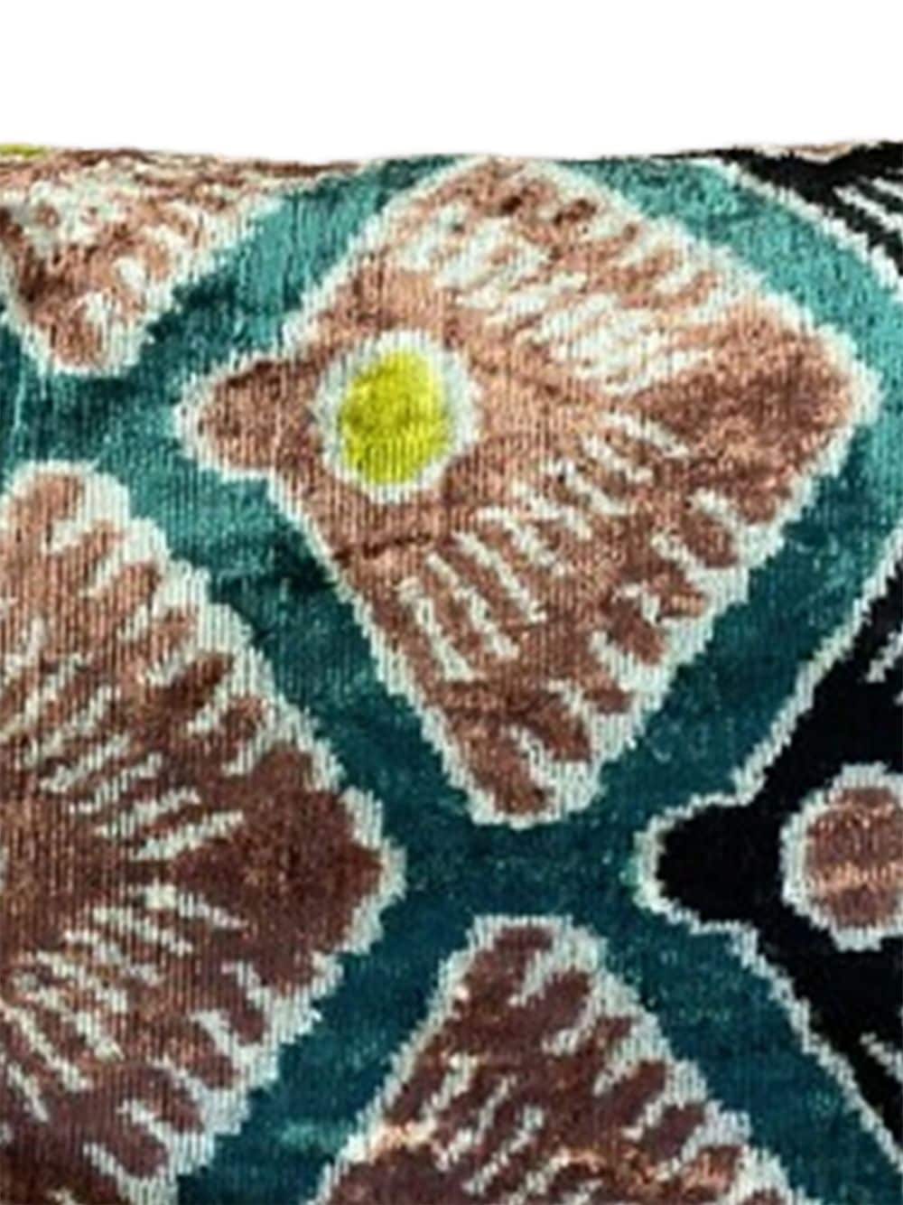 Les-Ottomans shell velvet cushion (50cm x 40cm) - Groen
